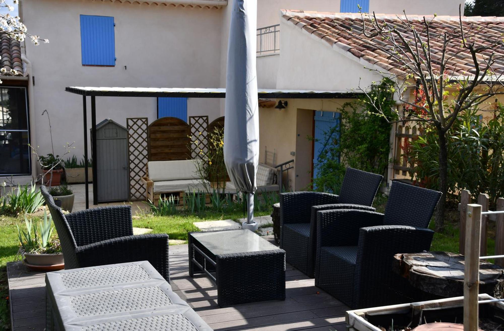 L'Ocabee Villa La Tour-dʼAigues Eksteriør billede